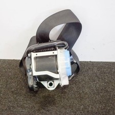 MERCEDES-BENZ CLA C117 Sicherheitsgurt vorne rechts A1768600285 2013