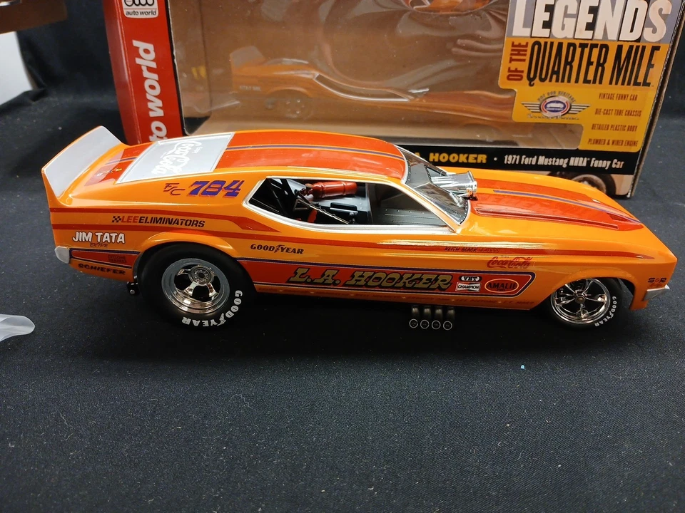 1971 FORD MUSTANG LA HOOKER FUNNY CAR AUTO WORLD 1:18 SCALE DIECAST - Image 4 of 4