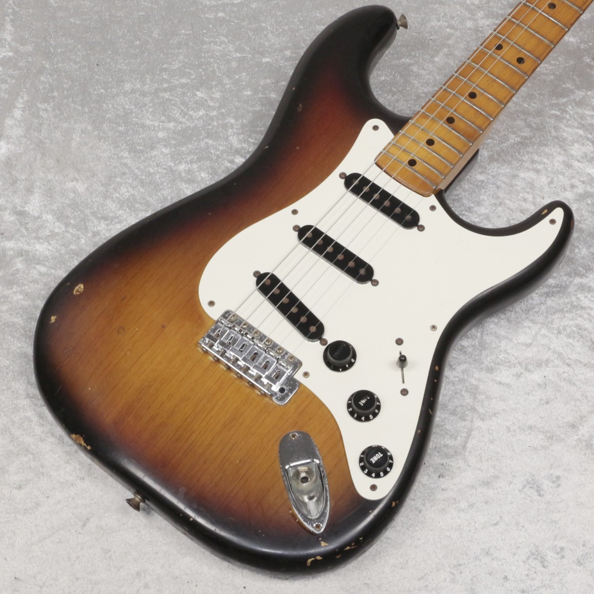 Fender USAストラトキャスター サンバースト Fender USA VINTAGE Stratocaster '62 Slab Fingerboard