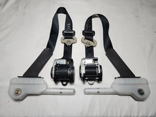 2008 - 2013 Nissan Rogue Drivers Passengers Front Seat Belts Oem Black