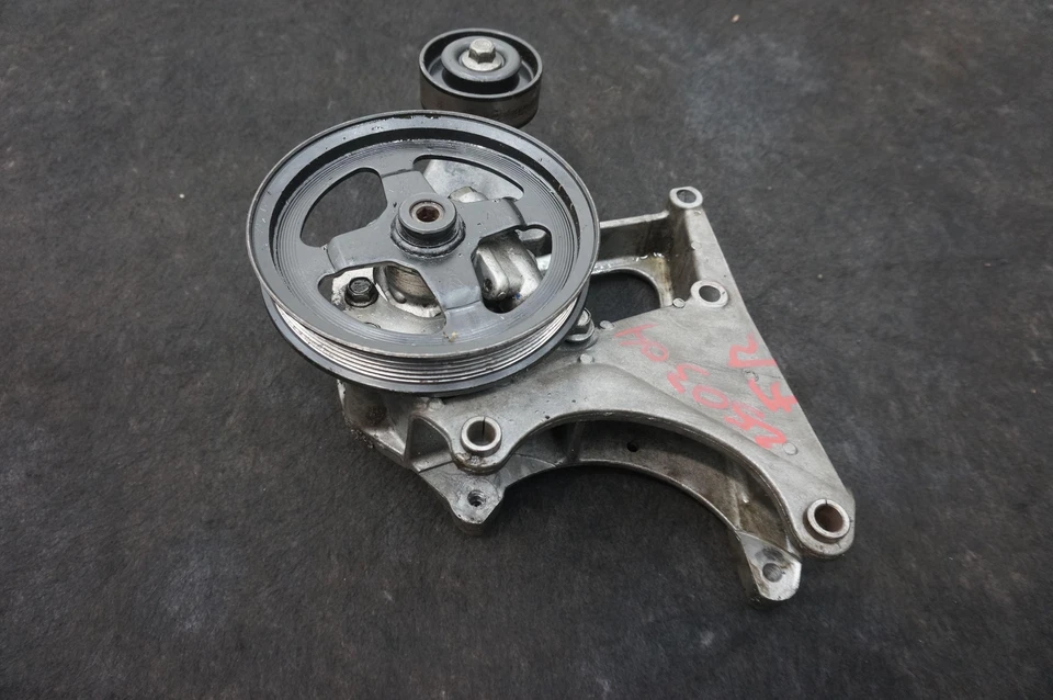 Polea bomba dirección asistida 12568997 Chevrolet Corvette C6 Grand Sport 1997-13 Foto 2 de 4