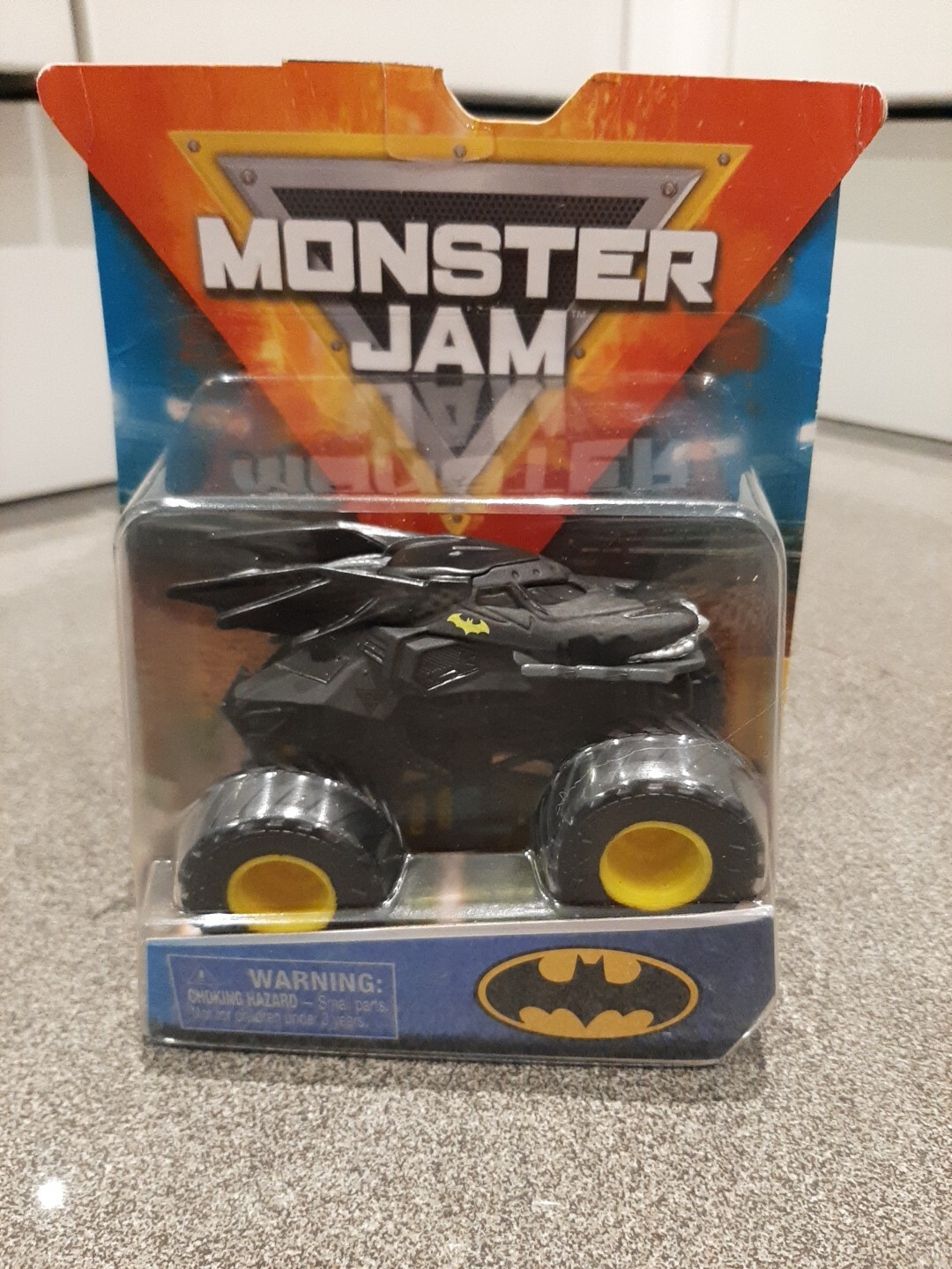 Hot Wheels Monster Jam Batman Batmobile Monster Truck 1:64