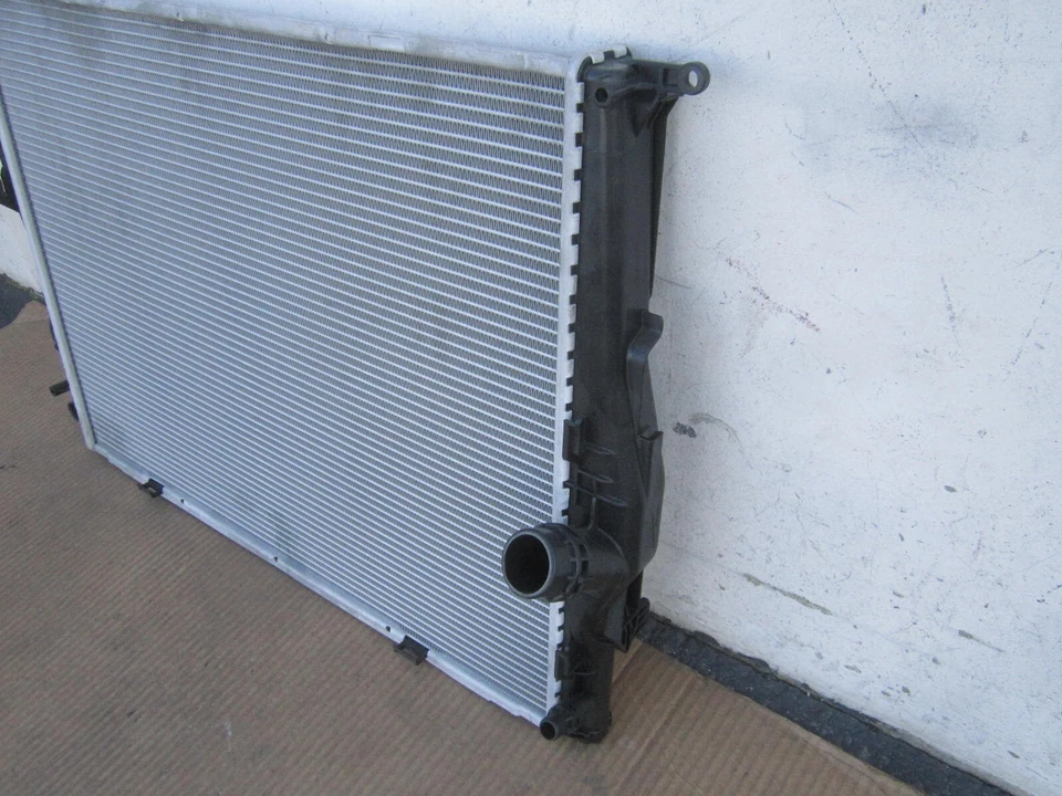 Os301317 BMW M3 Nissens 2008 2009 2010 2011 2012 radiador OEM Foto 4 de 4