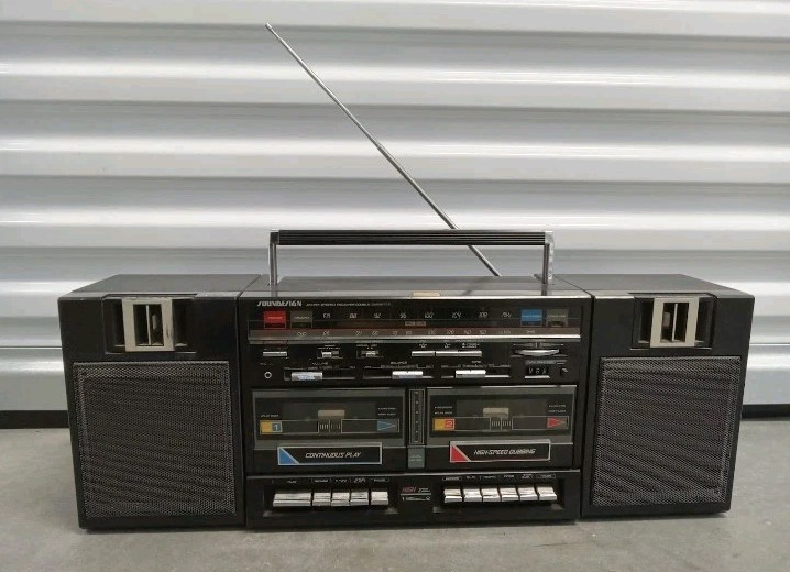 vintage Soundesign 4788 AM/FM Stereo boom box Cassette Tape Player Recorder Read