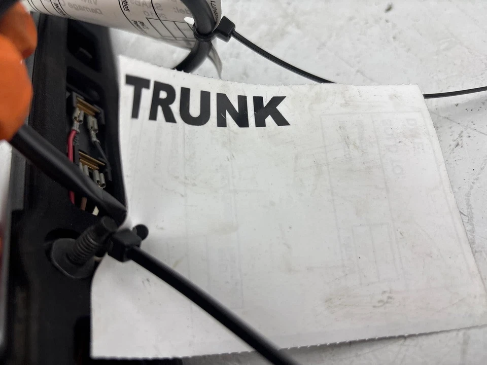 Saab 9-3 2008-2010 maletero escotilla manija moldura puerta trasera fabricante original Foto 4 de 4