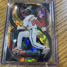 2025 Panini Select Gold Prizms #169 Enrique Bradfield Jr. 9/10