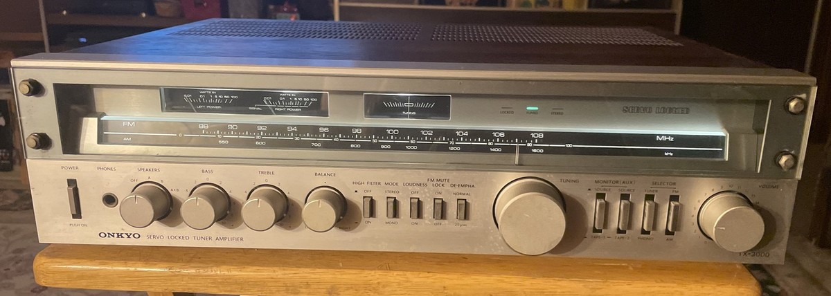 Beautiful Onkyo TX-3000 Servo Locked Tuner Amplifier AM/FM Stereo