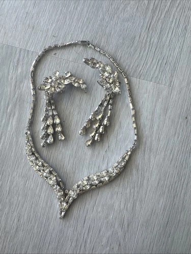 Costume Jewelry Prong Set Rhinestone Festoon 16” Necklace & Earrings Set Vtg