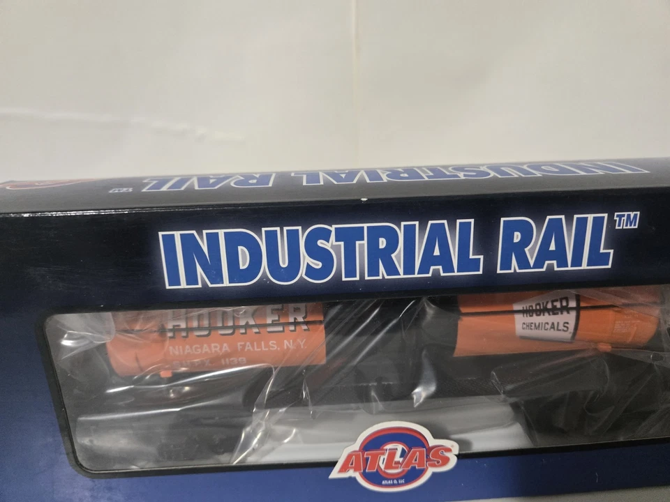 Atlas O-O27 Gauge Hooker Chemicals Tank Car New Nice - Image 3 of 3