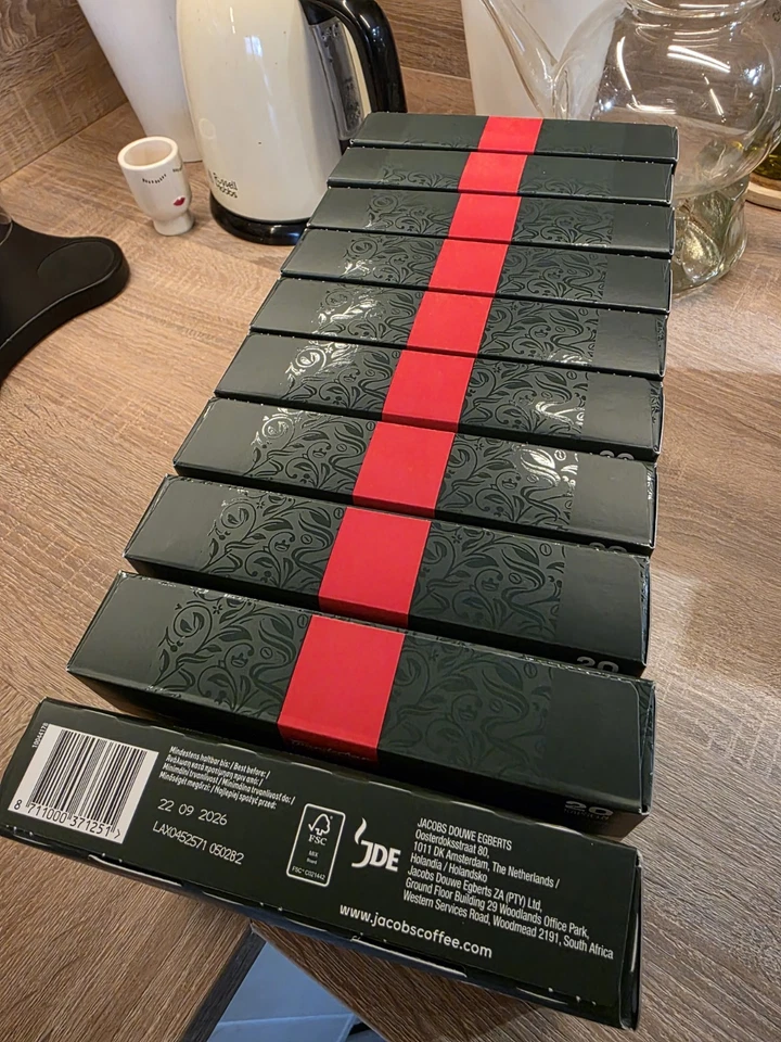 DeLonghi Kapselmaschine inkl. 490 Jacobs Lungo 8 Kapseln - Bild 4 von 4