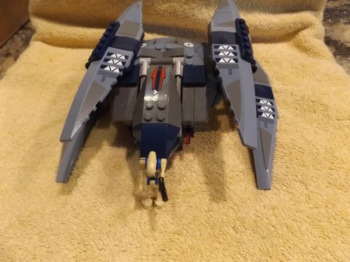 Built LEGO Star Wars Vulture Droid with Figure No Box