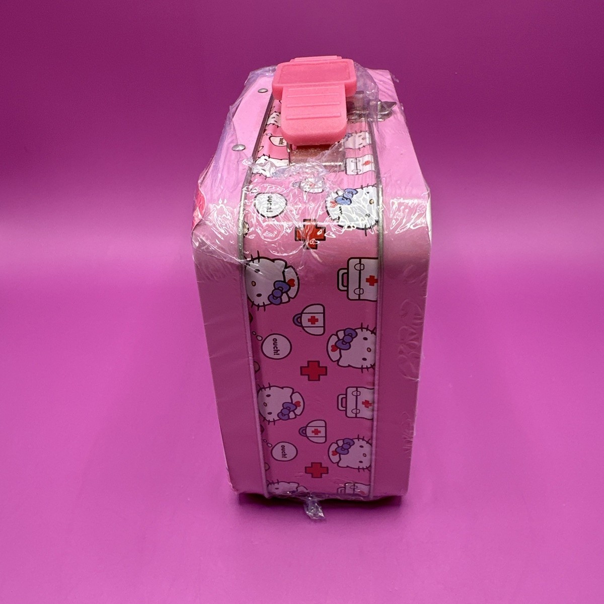 NEW 2013 Sanrio Hello Kitty 75 Piece First Aid Kit Pink Handle Tin