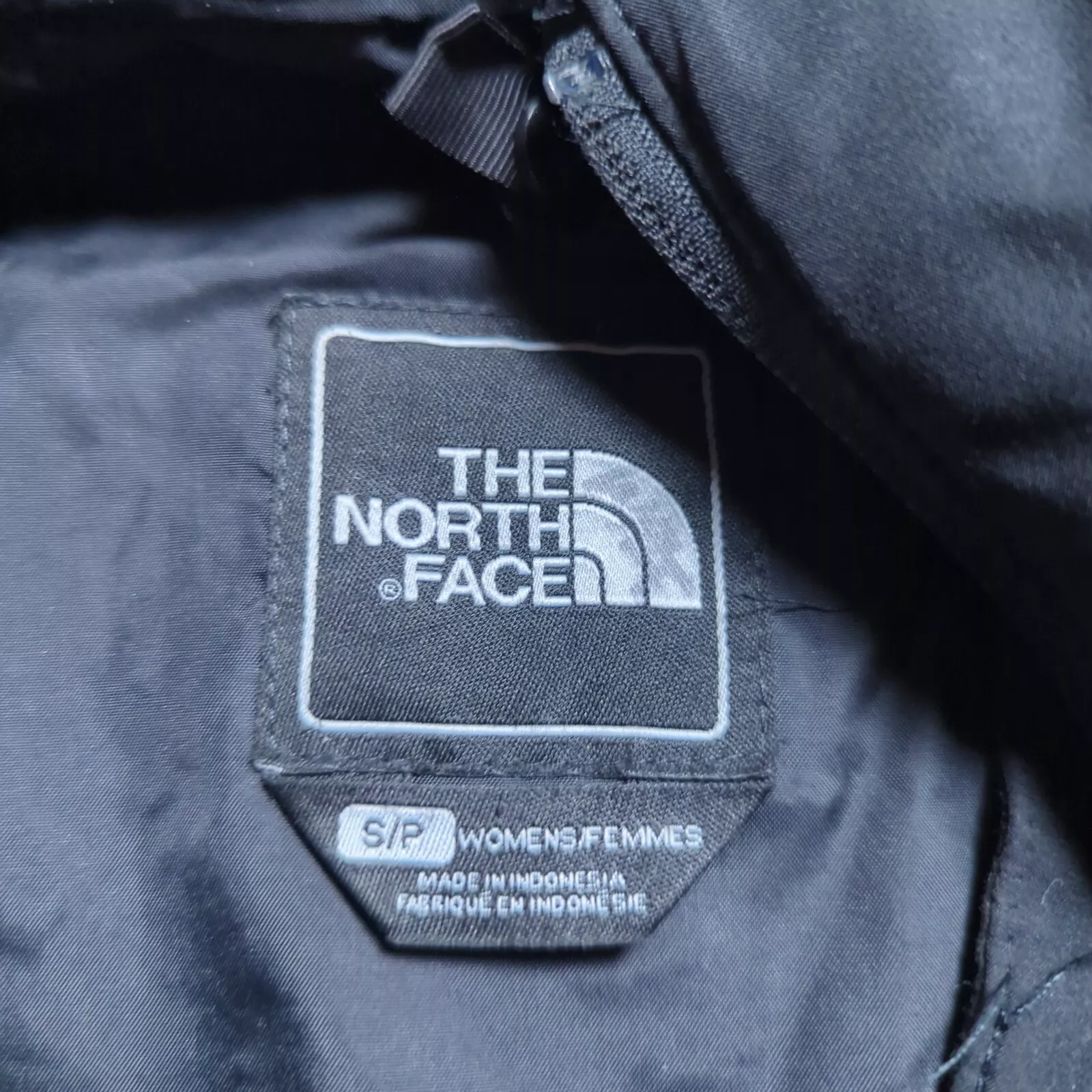 north-face hyvent insulated rain coat hoodie jacket