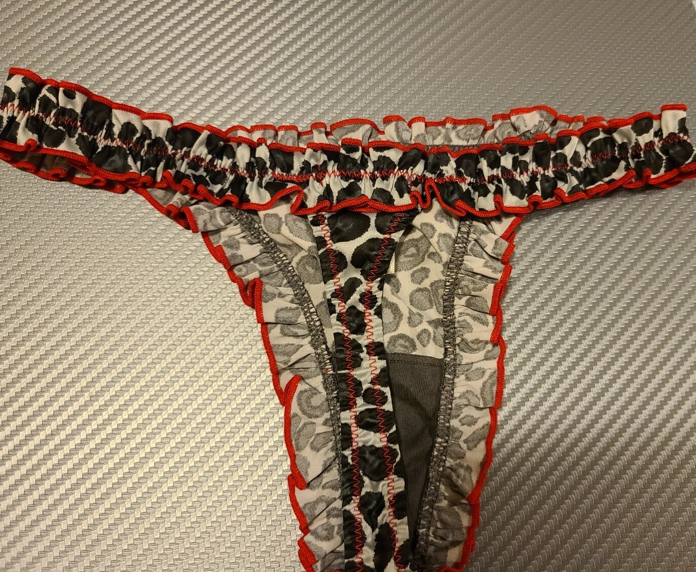 New American Eagle Aerie Small Silky Ruffle Thong Panty Panties Leopard