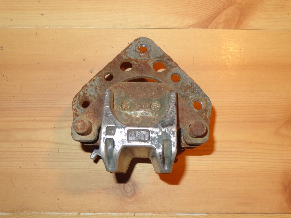 けー 1983 1984 Kawasaki ZX1100 ZX 1100 GPz Rear Brake Caliper 43041
