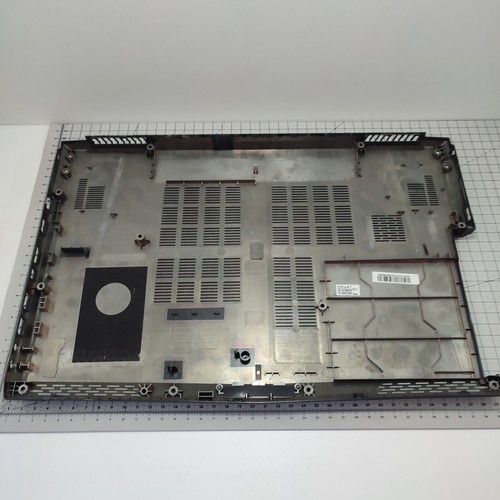 MSI MS-16J1 GE62 2QE - Plasturgie fond de caisse, coque inferieur - 3076J1D212 - Photo 4/10