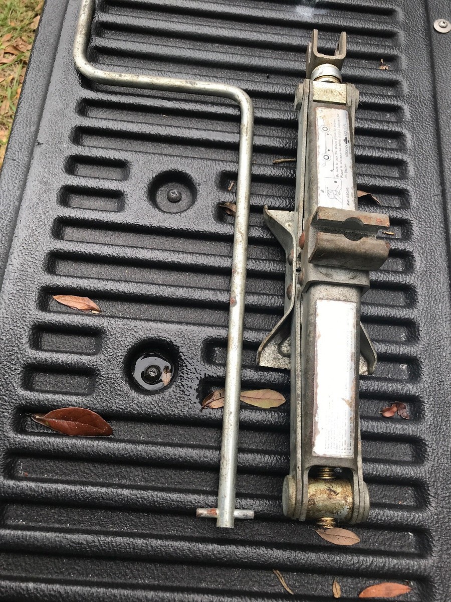 りょうたん Nissan / Infiniti Nissan OEM JDM RHD Steering Lock w/ Key
