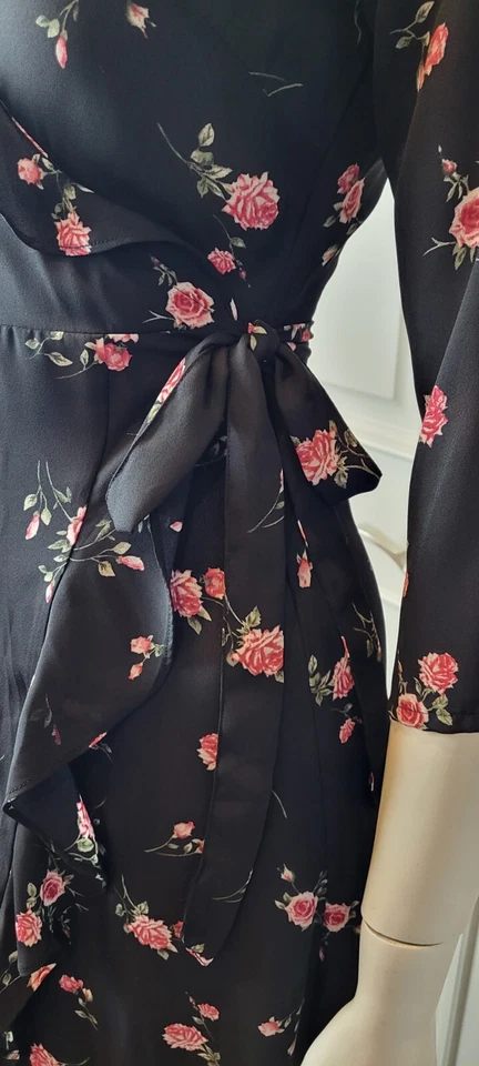 FOREVER 21 Motif Floral à Volants Enveloppant Robe Taille M Nwt - Photo 3/4
