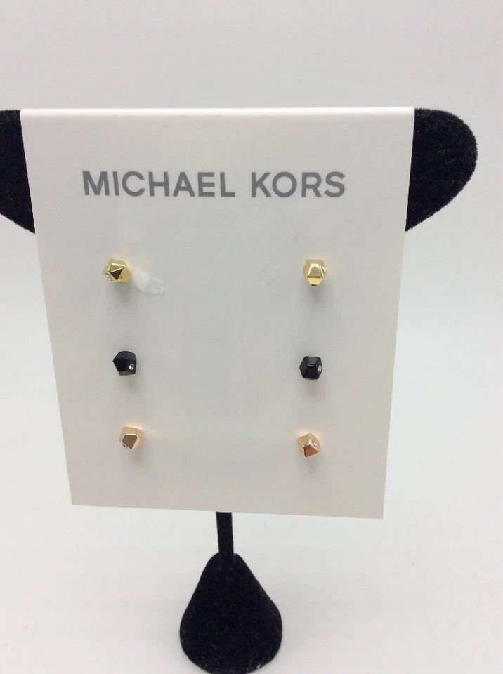 $95 Michael Kors Juego de 3 piezas Pendientes #99 Foto 2 de 4