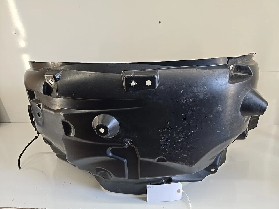2014-2016 LAND ROVER LR3 LR4 FRONT RIGHT FENDER LINER SPLASH GUARD SHIELD OEM - Image 3 of 4