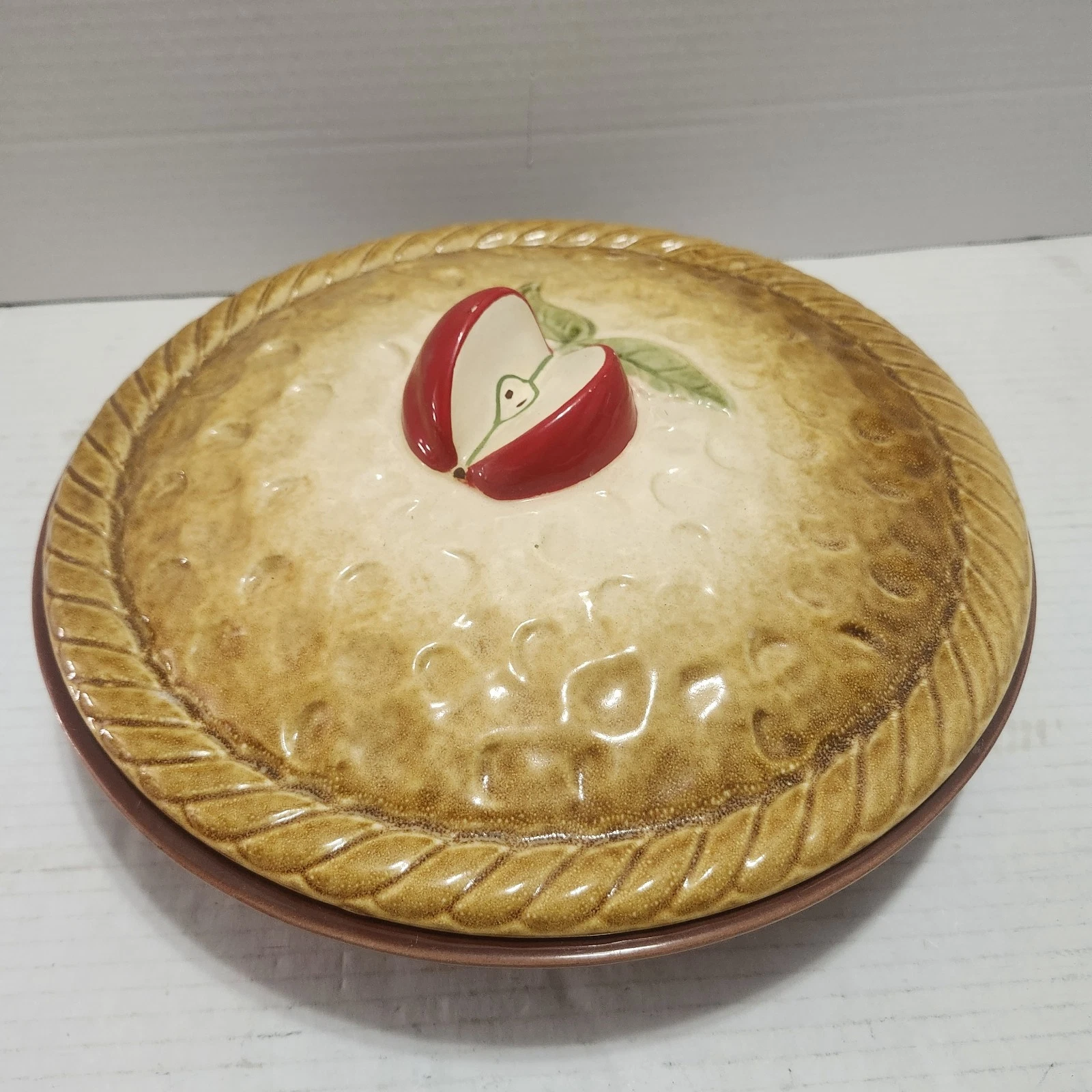 Vintage Apple Pie Dish And Lid Ceramic Portugal Pie Holder EUC
Opens in a new window or tab