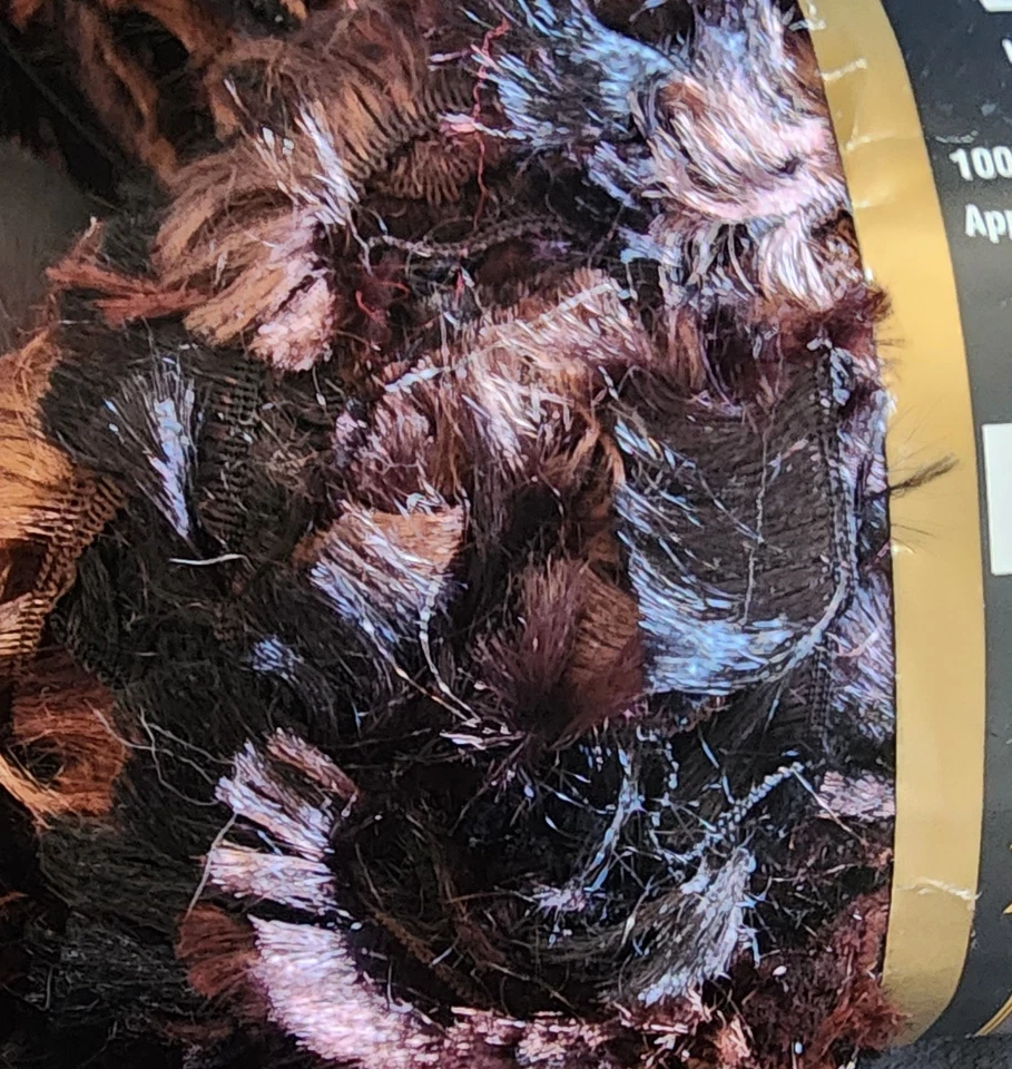 Hilo Bernat Boa visón oscuro - 2 madejas nuevas - Aprox. 129 yardas, 3,5 oz, 100 % poliéster Foto 3 de 4