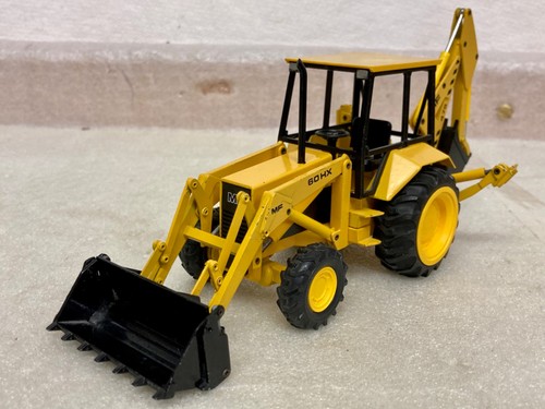 1/35 scale Conrad 2952 Massey Ferguson 60HX Centre mount backhoe loader digger