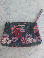 Steve Madden Floral Clutch Medium Size.,  Nice Item, Clean.