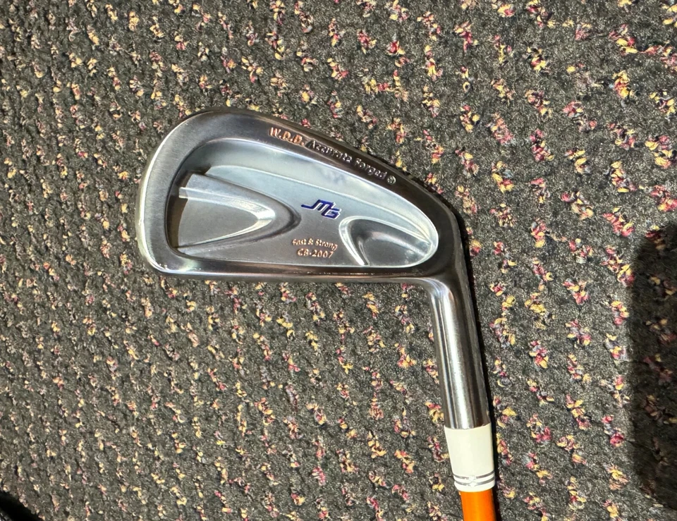 Plancha Miura CB-2007 Driving 4 con diseño de grafito Tour AD-95 Stiff Flex 24 grados Foto 3 de 4