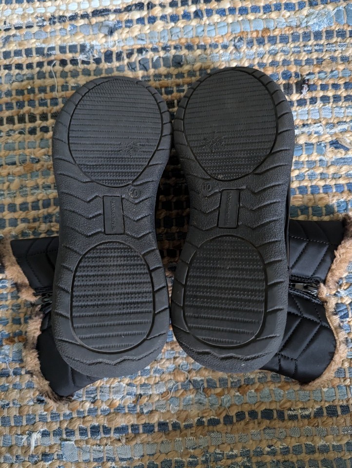 Weatherproof Women's 10 Quilted Black Boots Faux Fur Animal Print Rain