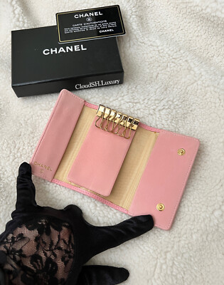 Auth Chanel Vintage Pink Caviar 6 Ring Key Holder - Gold hardware