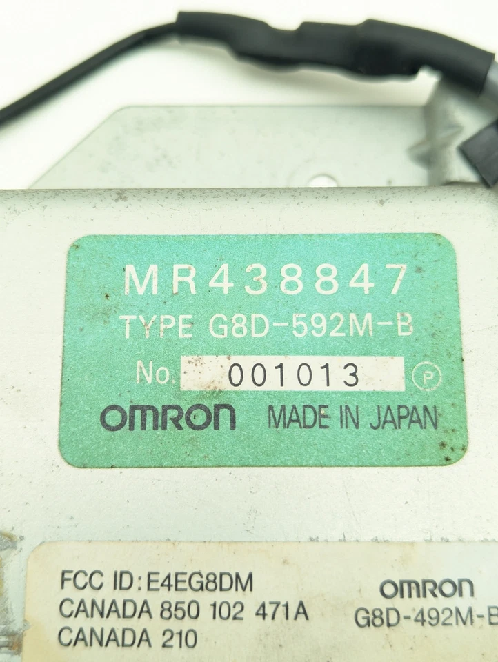 Mitsubishi 3000GT OEM llave sin llave sin módulo receptor computadora MR438847 Foto 2 de 4