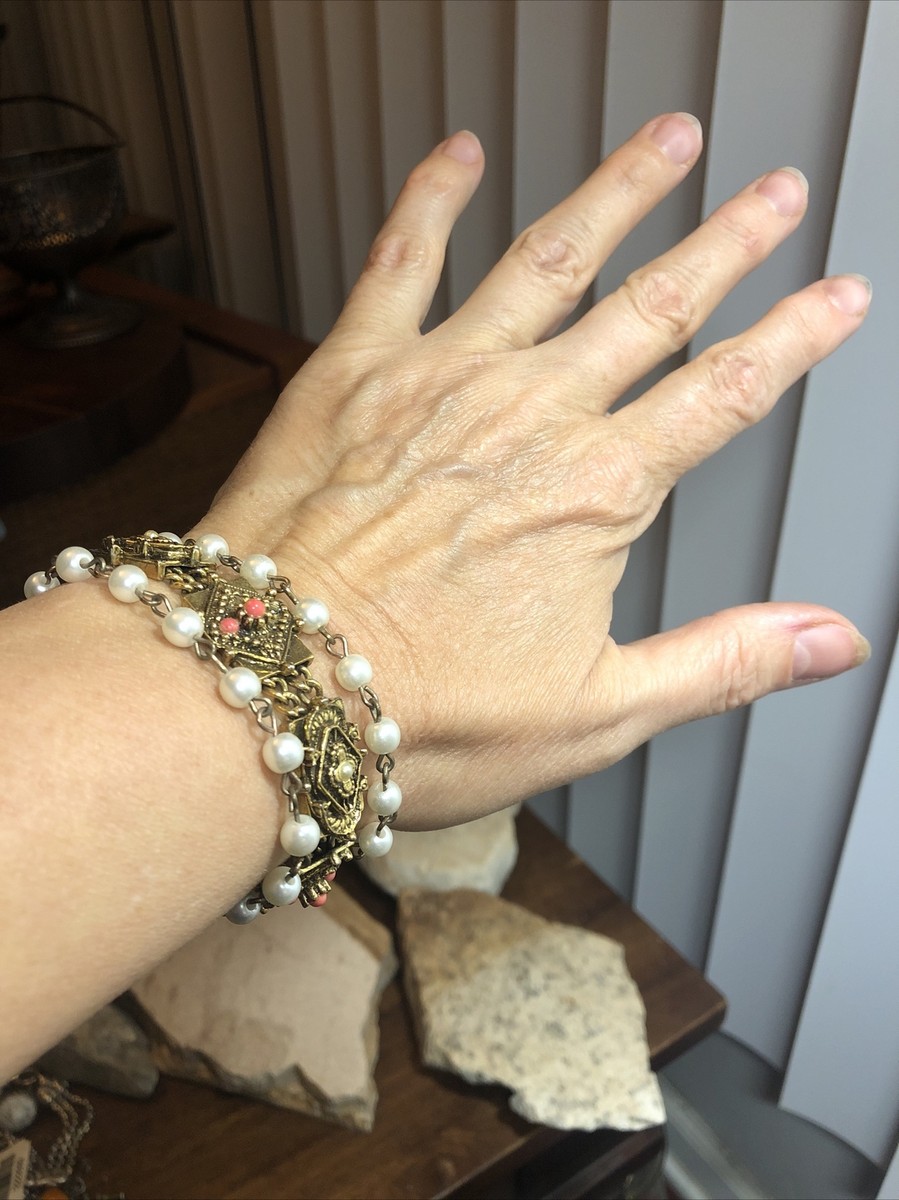 Goldette ブレスレット フェイクパール ゴールドカラー ヴィンテージ CHANEL(シャネル) フェイクパールブレスレット ゴールド（色