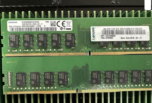 01KR360 4ZC7A08699 Lenovo /IBM 16GB DDR4 PC4-2666V Unbuffered ECC UDIMM Memory - Picture 2 of 3