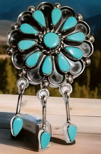 Sterling Silver Turquoise Zuni Flower PendantPENDANT/PIN Turquoise Zuni Flower