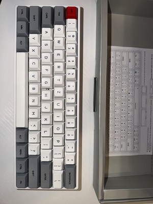 Epomaker SK61 Mechanische Gaming-Tastatur, USB-C, 60% Layout, Weiß mit OVP