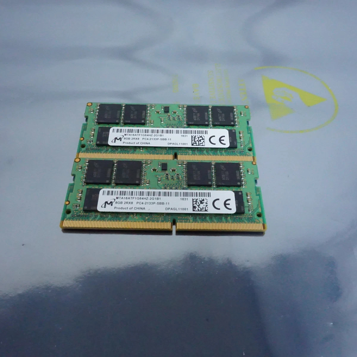 Micron PC4-17000 (DDR4-2133) Bus Speed Computer RAM 8 GB Capacity