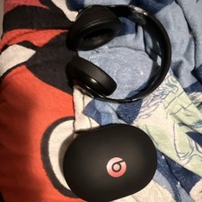 Beats by Dr. Dre Solo3 Wireless Bluetooth Headband Headphones Black