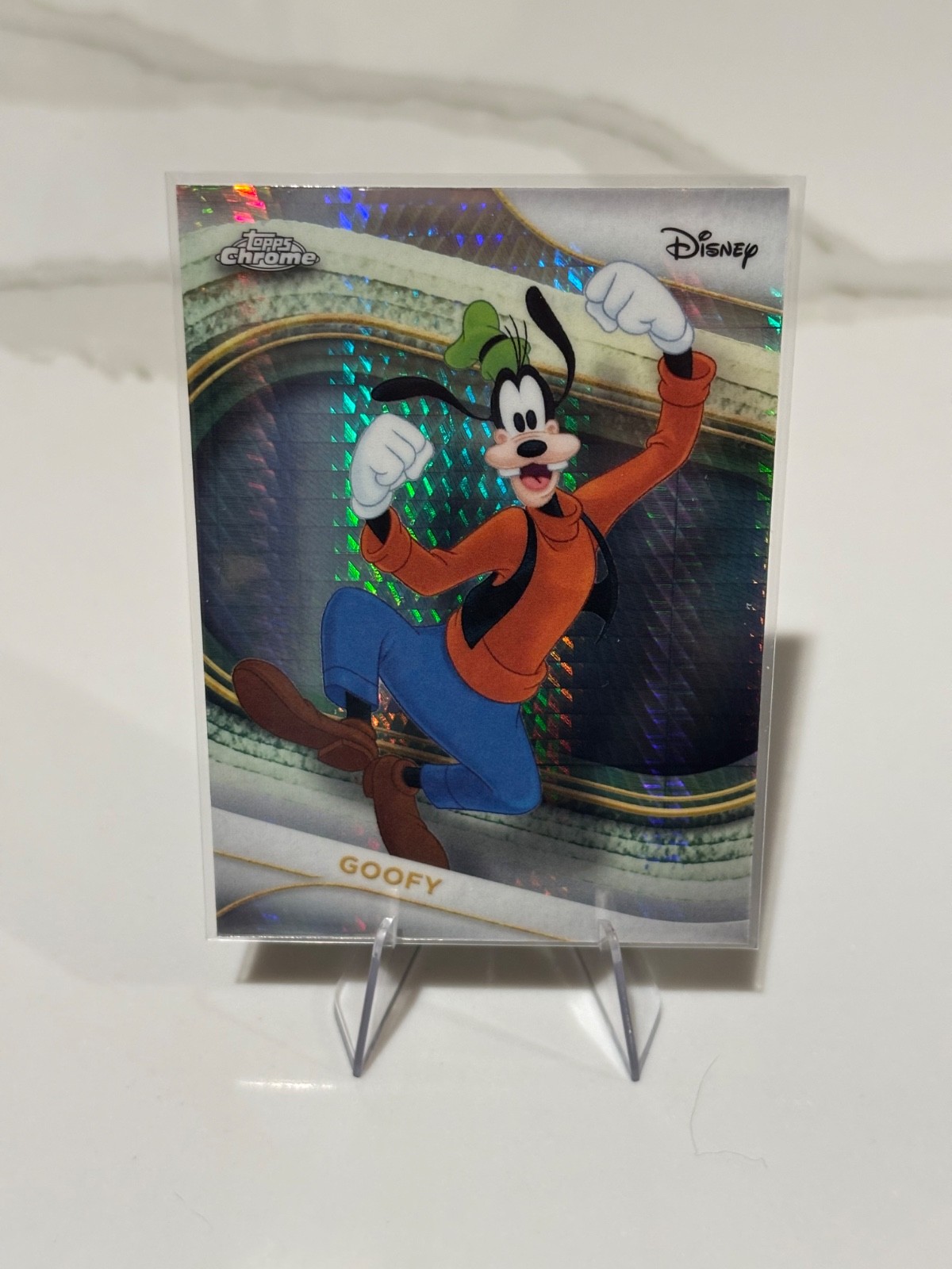 Goofy 2025 Topps Chrome Disney #32 Prism Refractor Price Guide