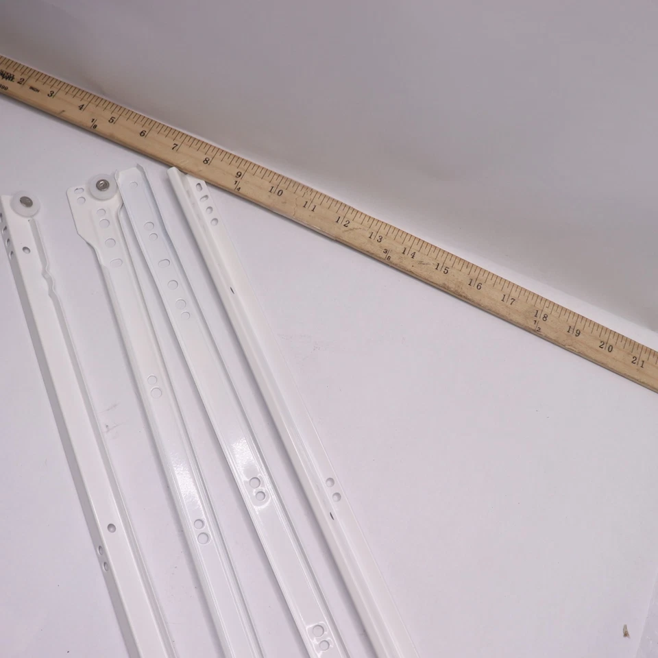 (Par) Kit de corredera de cajón Prime-Line blanco 19-3/4" orugas de acero R 7212 Foto 3 de 4