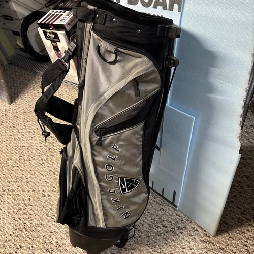 Nike Golf Bag Izzo Dual Strap Carry Stand Cart 4 Way Tiger Woods Youth 30”