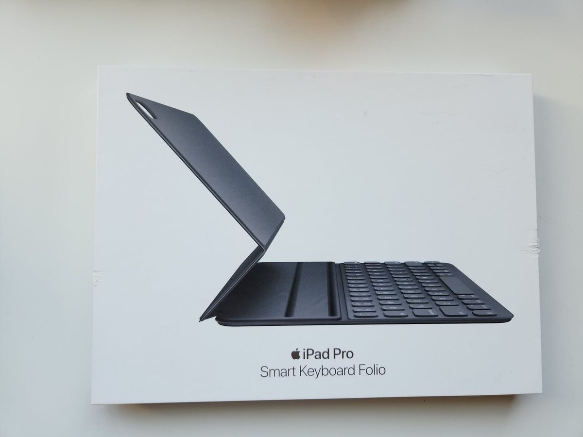 Apple Smart Keyboard Folio (for 11-inch iPad Pro ) With Apple Pen