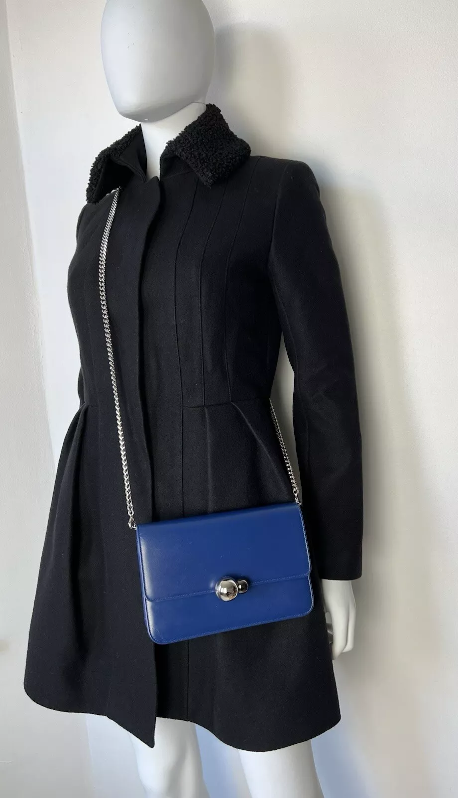 Sac à main bandoulière DIOR Tribale en cuir bleu 