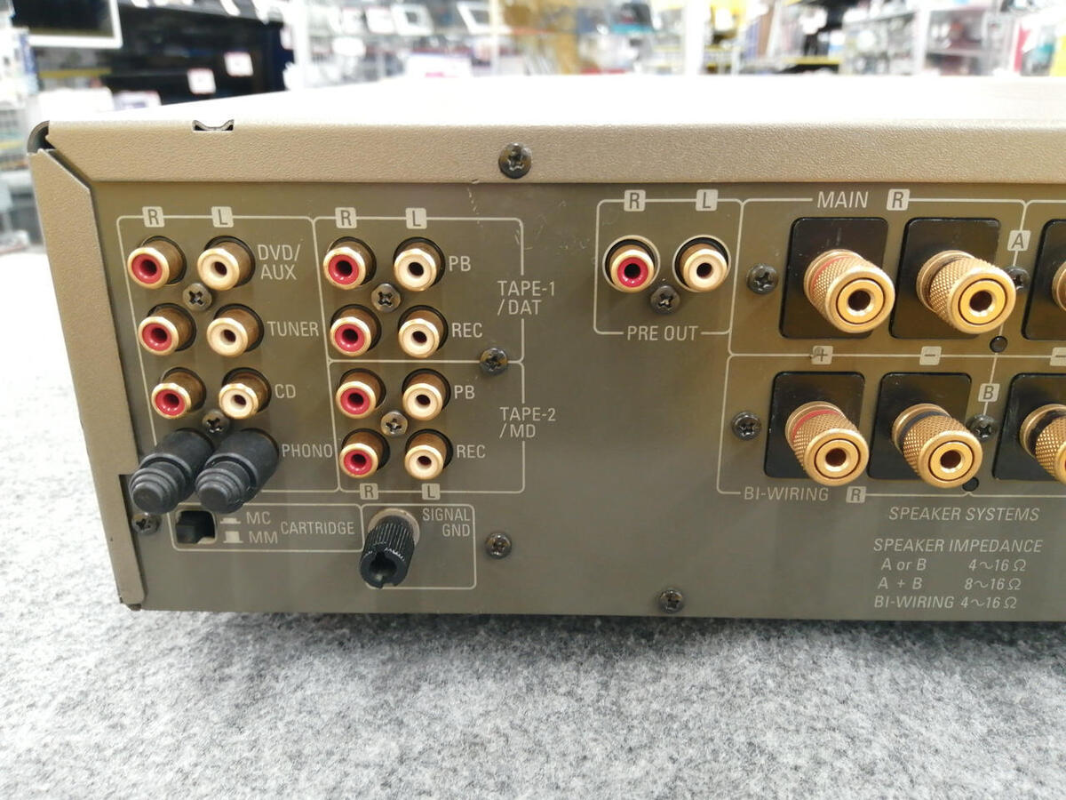DENON PMA-1500R Equipped with UHC-MOS/mount twin transformer DENON PMA-1500R Equipped with UHC-MOS/mount twin transformer