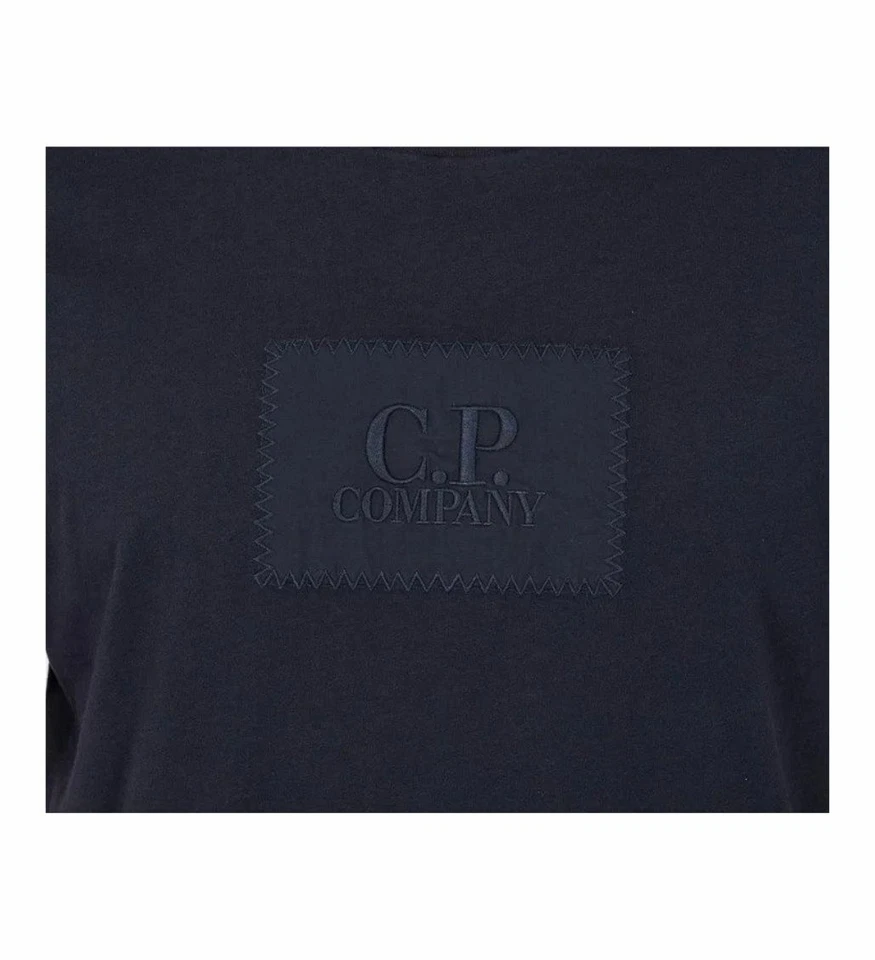 C.P. Company Camiseta De Hombre Con Logo Bordado Azul Marino - Imagen 2 de 2