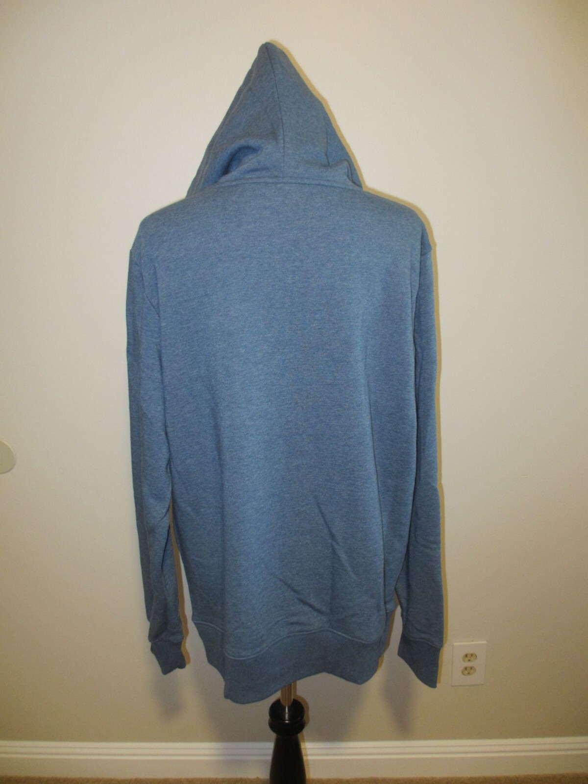 The North Face Mens Blue Pullover Hoodie With "Never Stop Exploring" Graphic Lar image 3