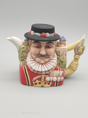 Christopher Wren Teekanne Beefeater & Tower Of London, London Town Figur