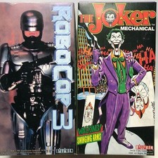 Biriken Tin Toy RoboCop & Joker Wind Up Walking Figures 1990s 2 Pack Set