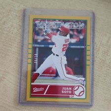 2020 Panini Chronicles Classics Gold /10 Juan Soto #24 Washington Nationals