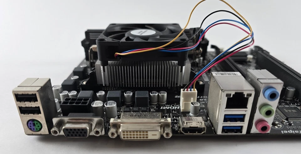 AMD A8 6500 + Gigabyte GA-F2A78M-HD2 + 8GB DDR3 + CPU Kühler - Bild 2 von 2